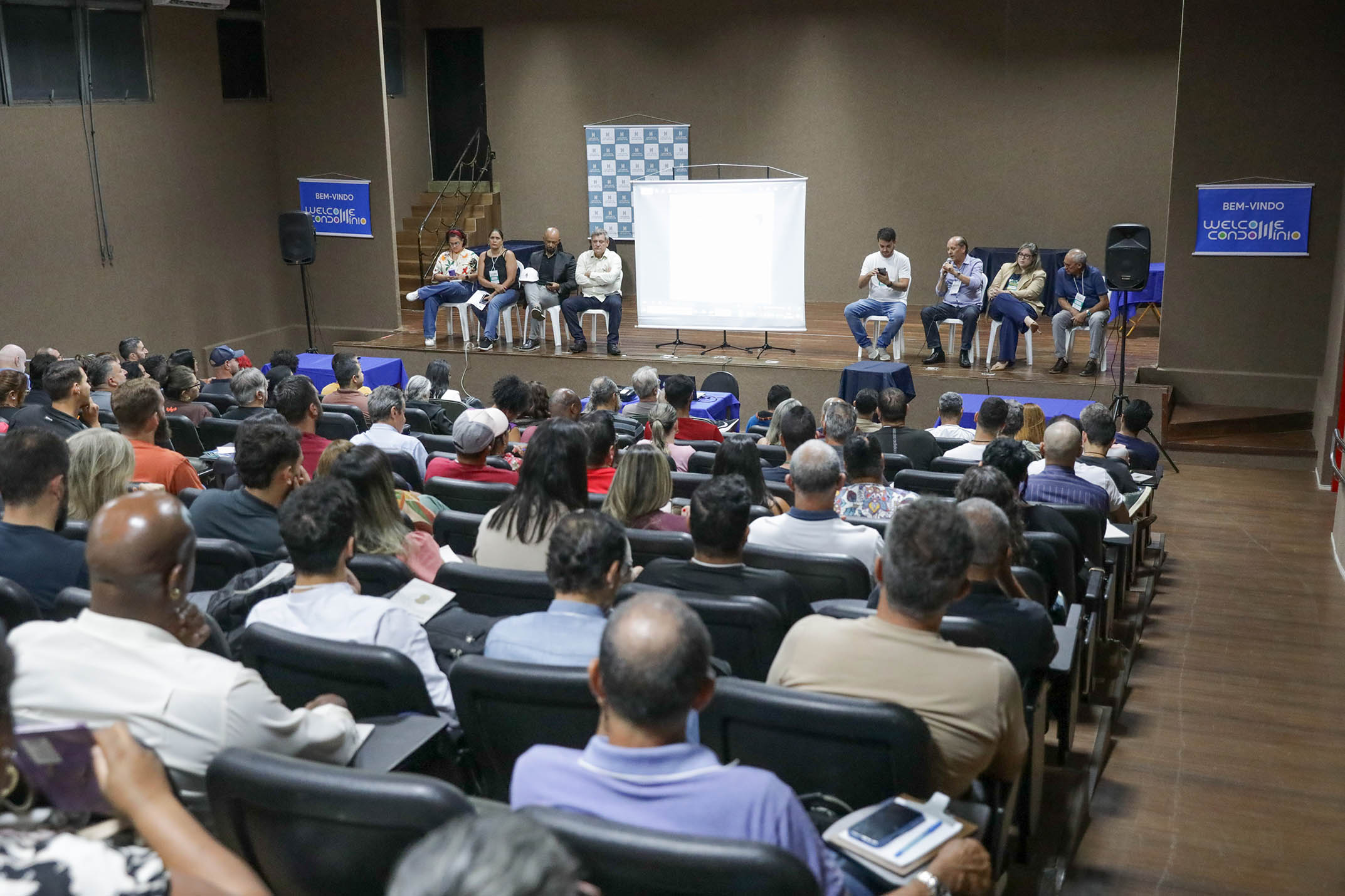 Curso gratuito de formação de síndicos reúne 200 participantes no Guará